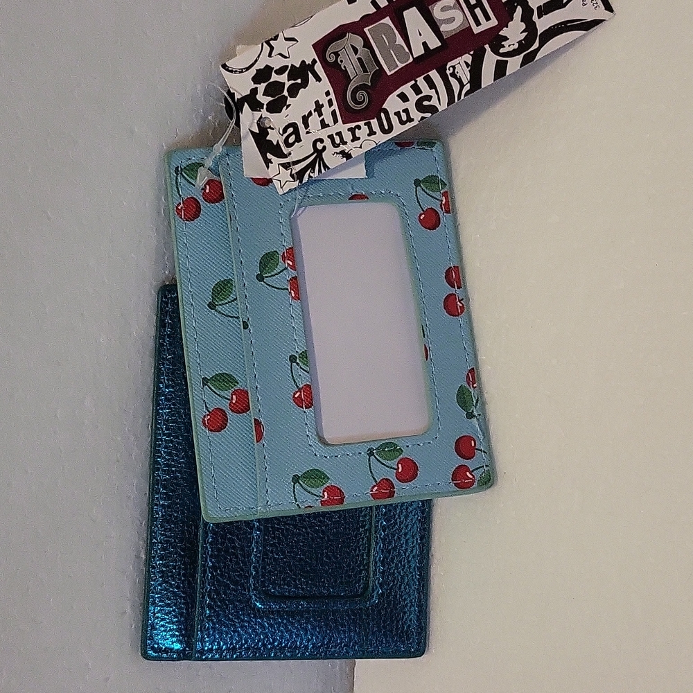 Cute CC wallet pockets